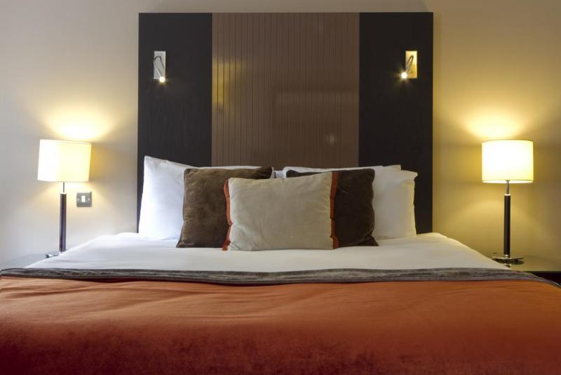 De Vere Latimer Place - Genel