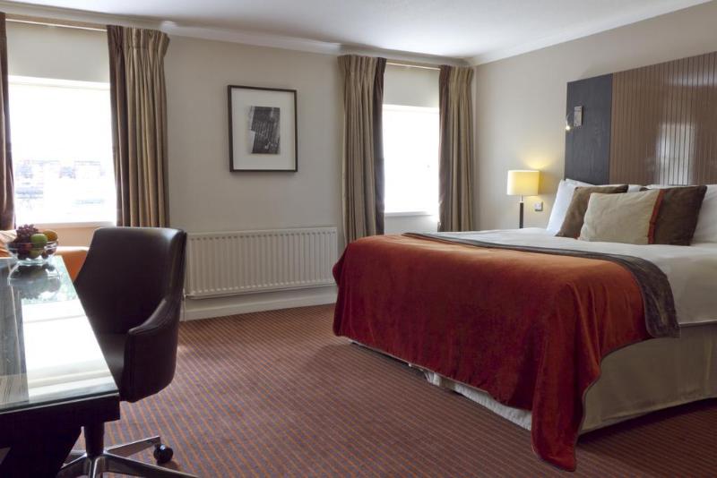 De Vere Latimer Place - Genel