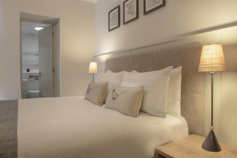 De Vere Latimer Place - Genel