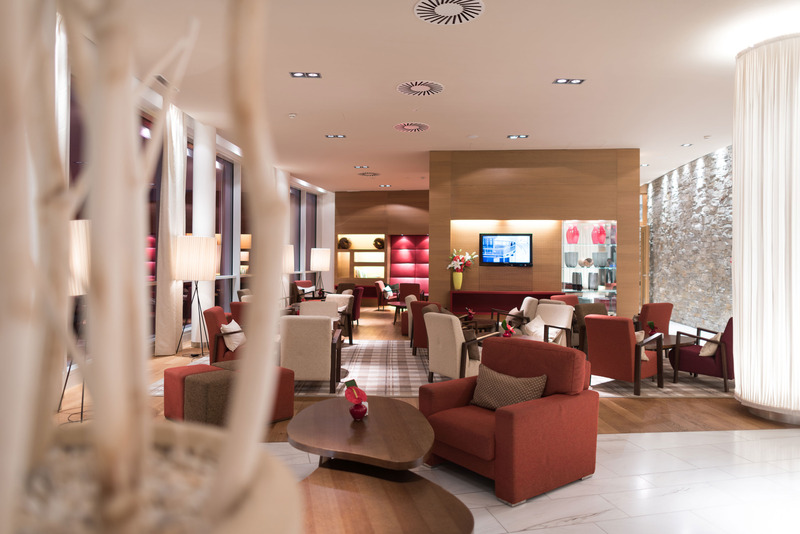 Hotel Tauern Spa Kaprun - Lobi