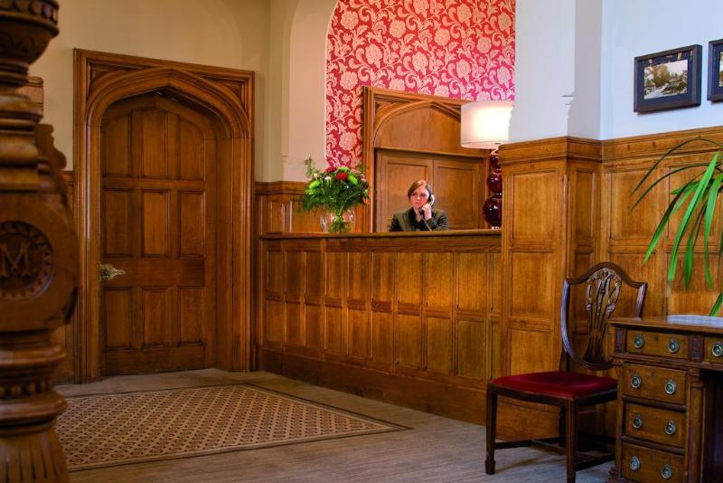 Hartsfield Manor - Genel