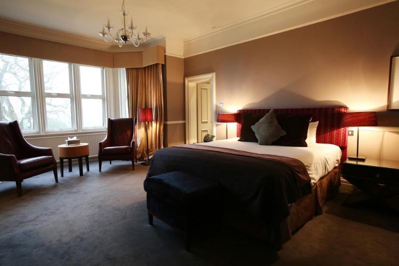 Hartsfield Manor - Genel