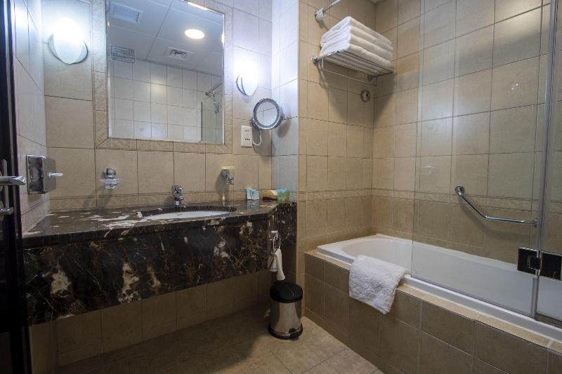 Al Manzel Hotel Apartments - Oda