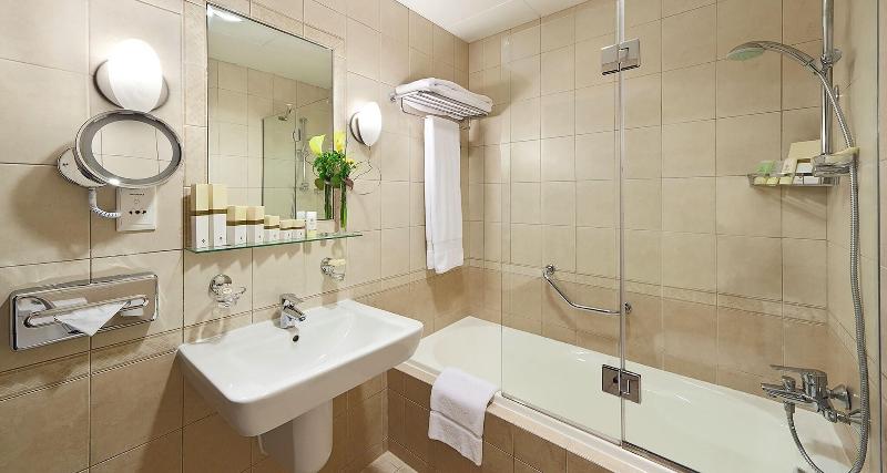 Al Manzel Hotel Apartments - Oda