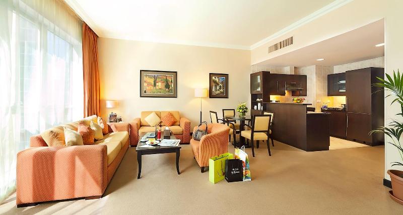 Al Manzel Hotel Apartments - Oda