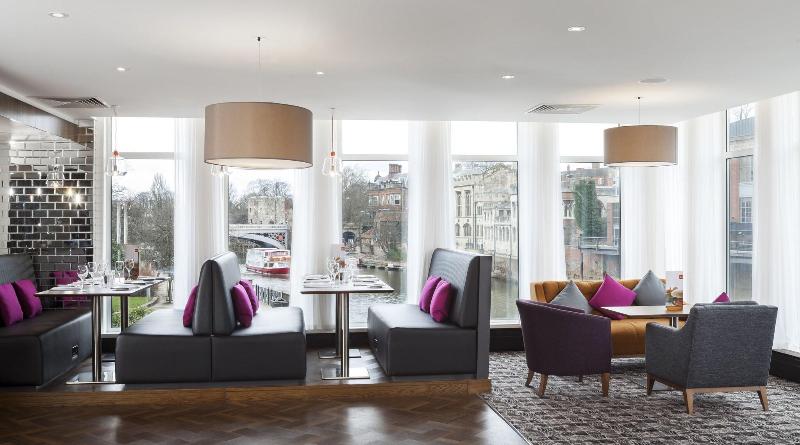 Park Inn by Radisson York - Bar