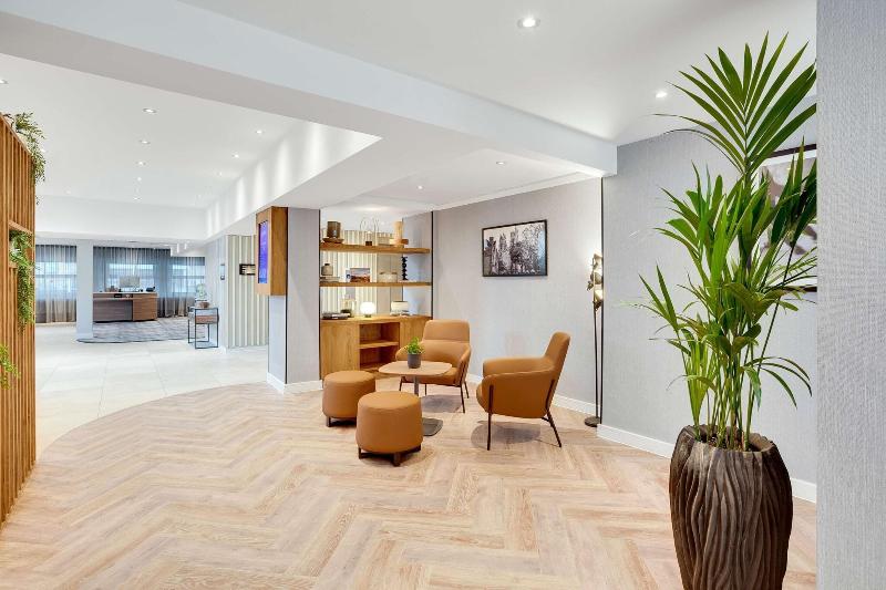 Park Inn by Radisson York - Lobi
