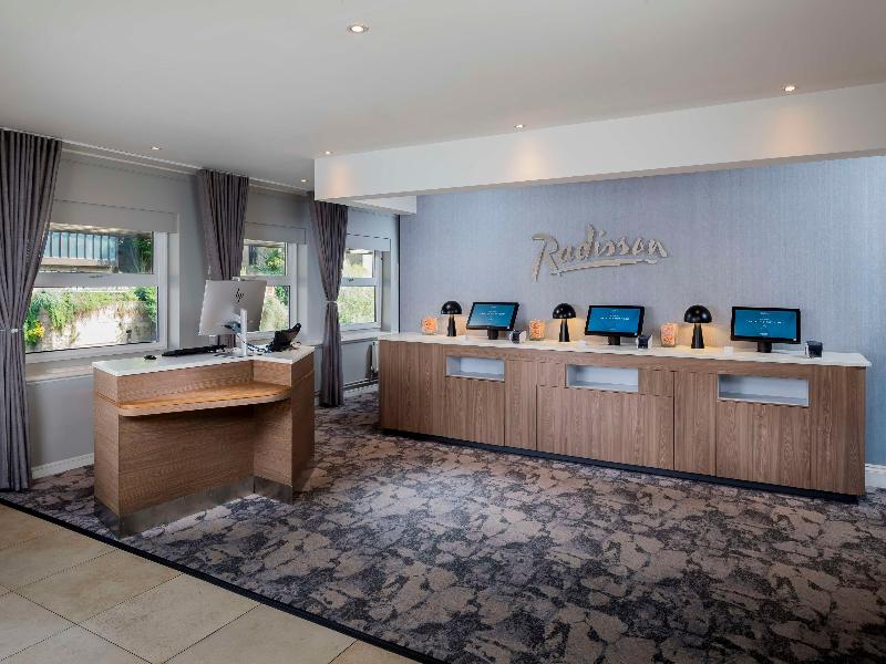 Park Inn by Radisson York - Lobi