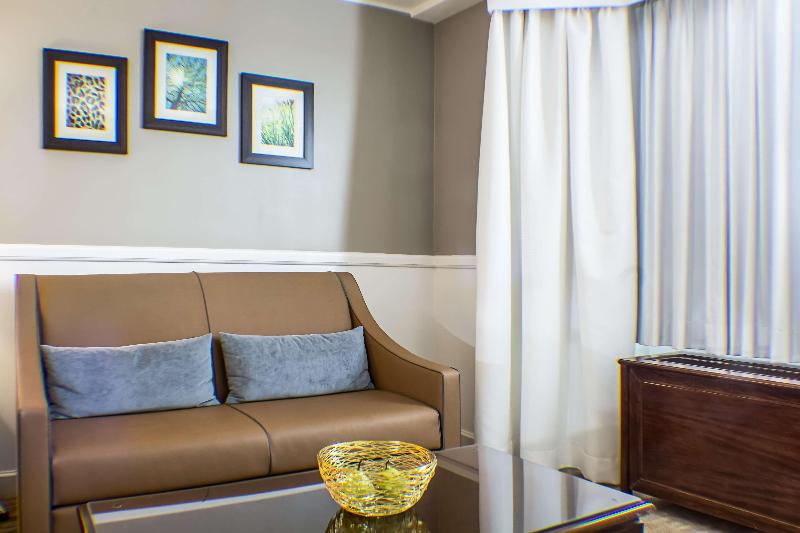 The Garden City Hotel - Lobi
