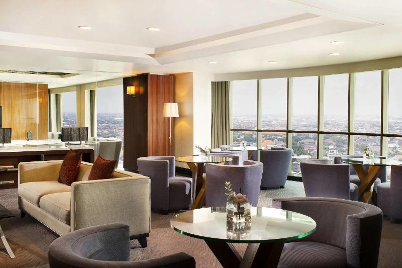 Sheraton Surabaya Hotel & Towers - Lobi