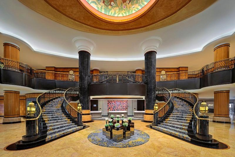 Sheraton Surabaya Hotel & Towers - Lobi