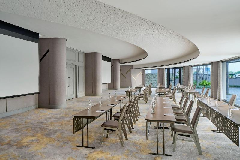 Sheraton Surabaya Hotel & Towers - Toplantı