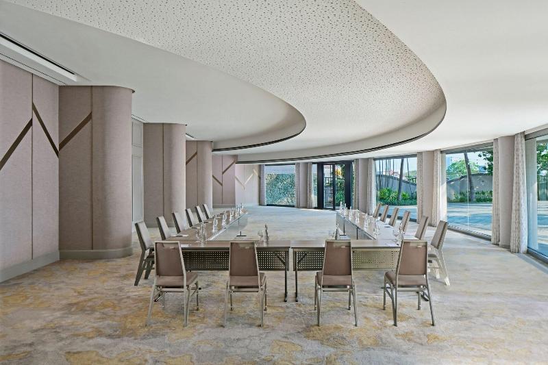 Sheraton Surabaya Hotel & Towers - Toplantı