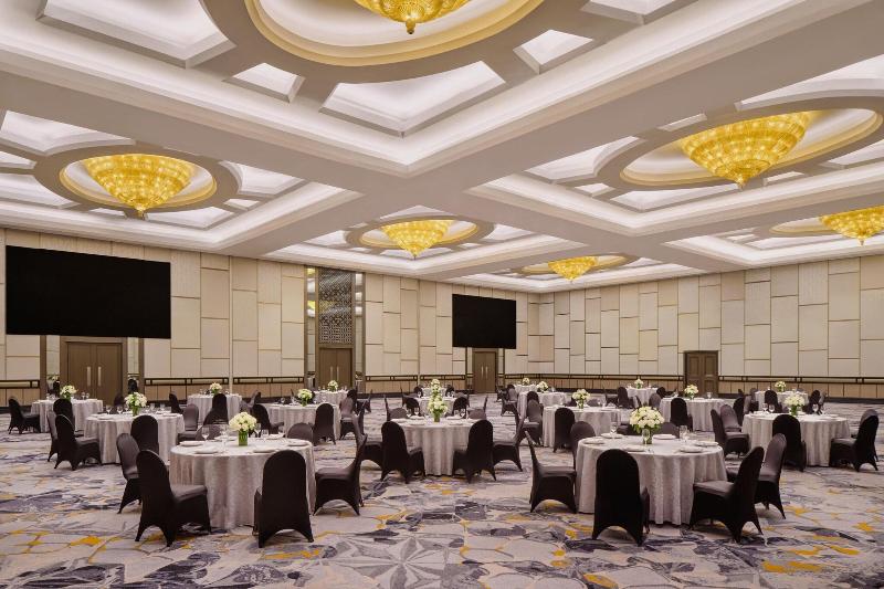 Sheraton Surabaya Hotel & Towers - Toplantı
