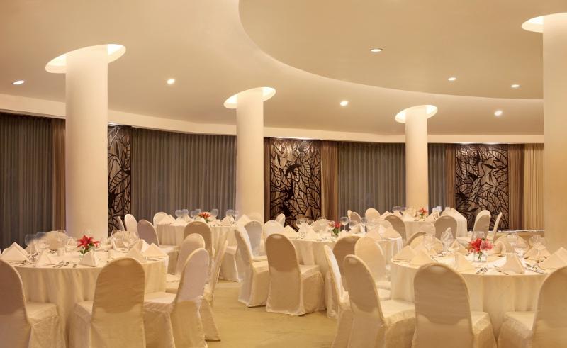 Sheraton Surabaya Hotel & Towers - Toplantı