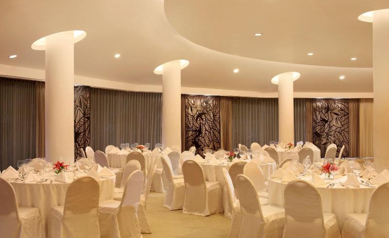 Sheraton Surabaya Hotel & Towers - Toplantı