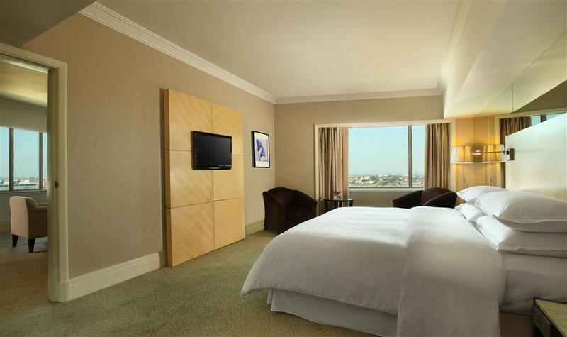 Sheraton Surabaya Hotel & Towers - Genel