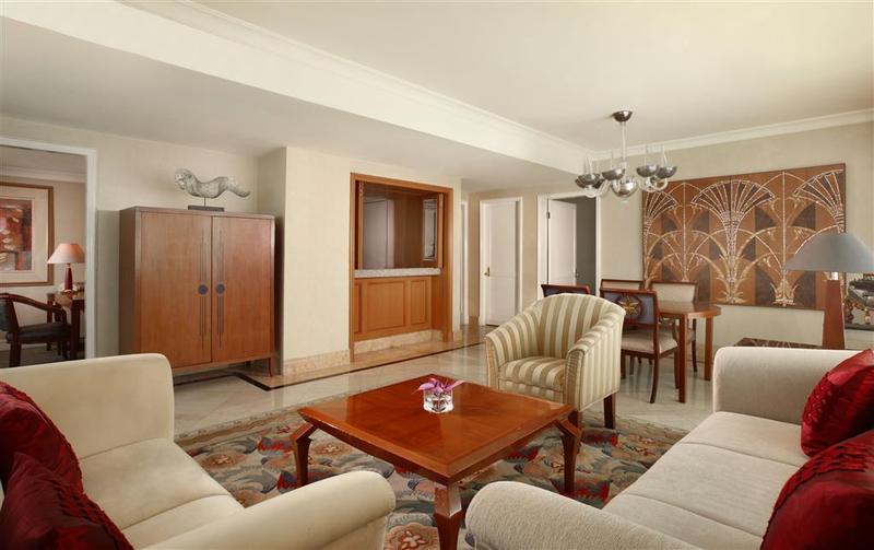 Sheraton Surabaya Hotel & Towers - Genel