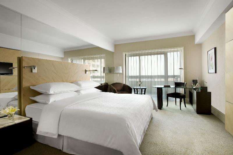 Sheraton Surabaya Hotel & Towers - Oda