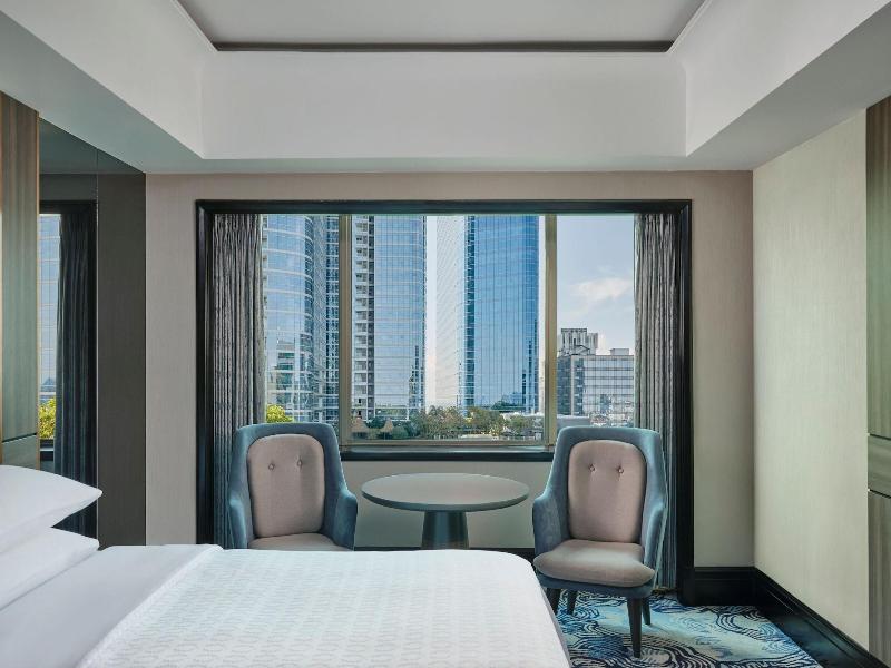 Sheraton Surabaya Hotel & Towers - Oda
