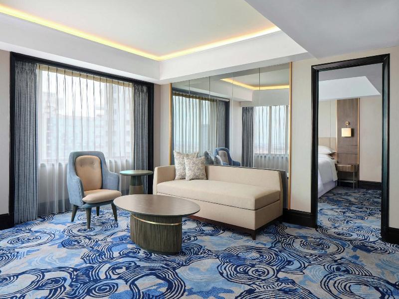 Sheraton Surabaya Hotel & Towers - Oda