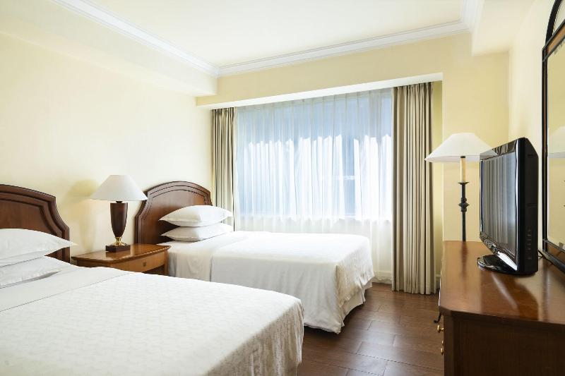 Sheraton Surabaya Hotel & Towers - Oda