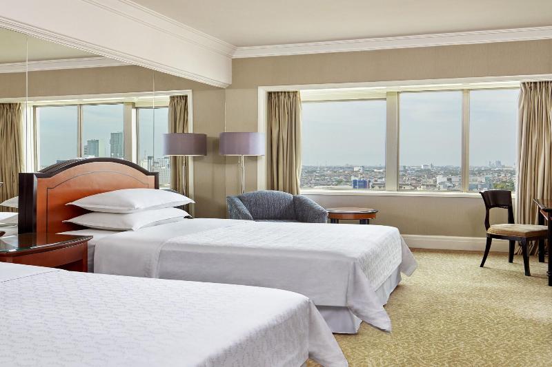 Sheraton Surabaya Hotel & Towers - Oda