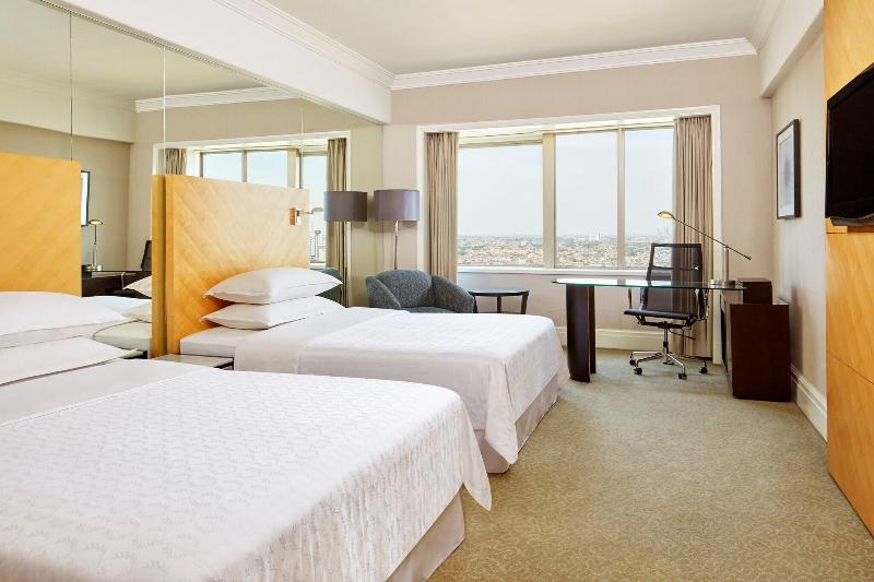 Sheraton Surabaya Hotel & Towers - Oda