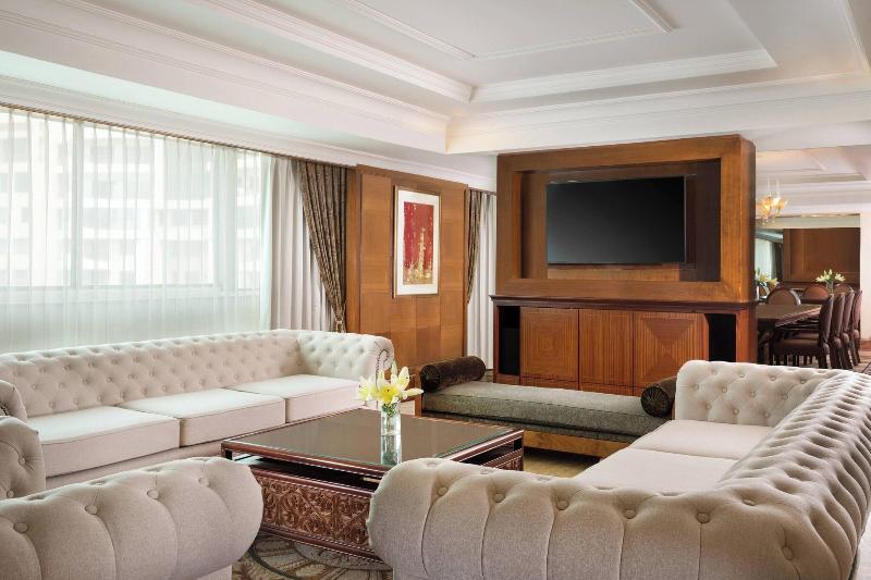 Sheraton Surabaya Hotel & Towers - Oda