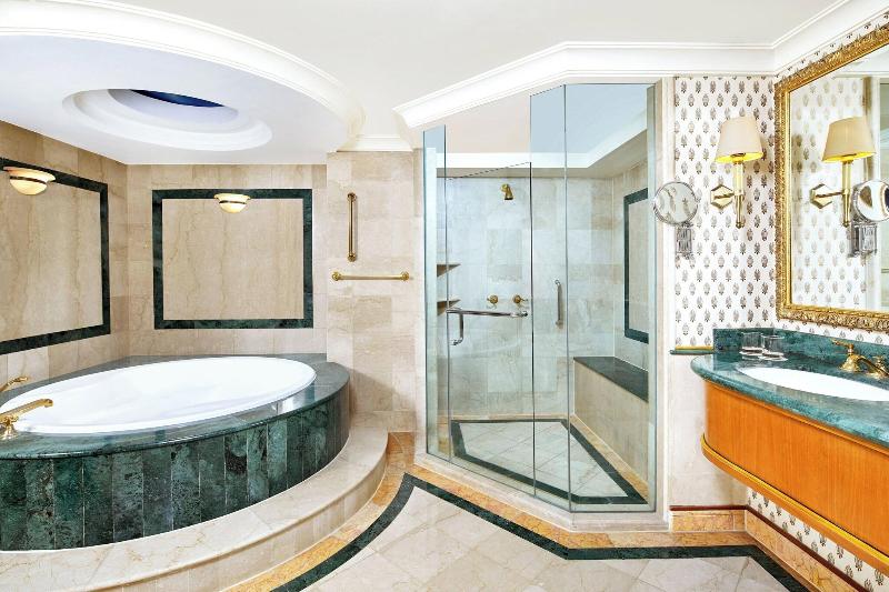 Sheraton Surabaya Hotel & Towers - Oda