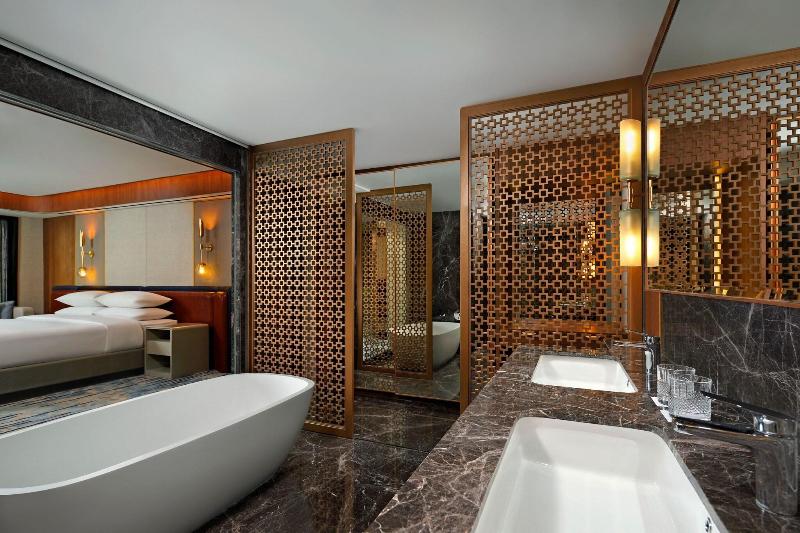 Sheraton Surabaya Hotel & Towers - Oda