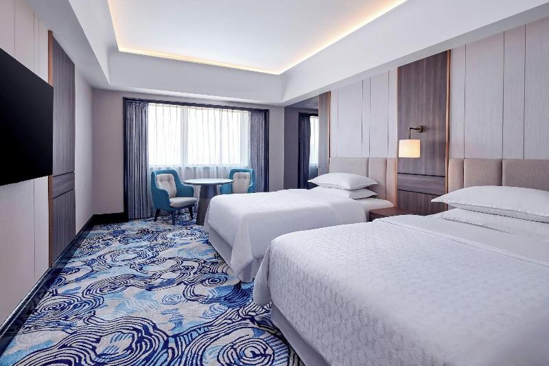 Sheraton Surabaya Hotel & Towers - Oda