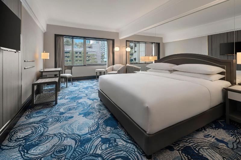 Sheraton Surabaya Hotel & Towers - Oda