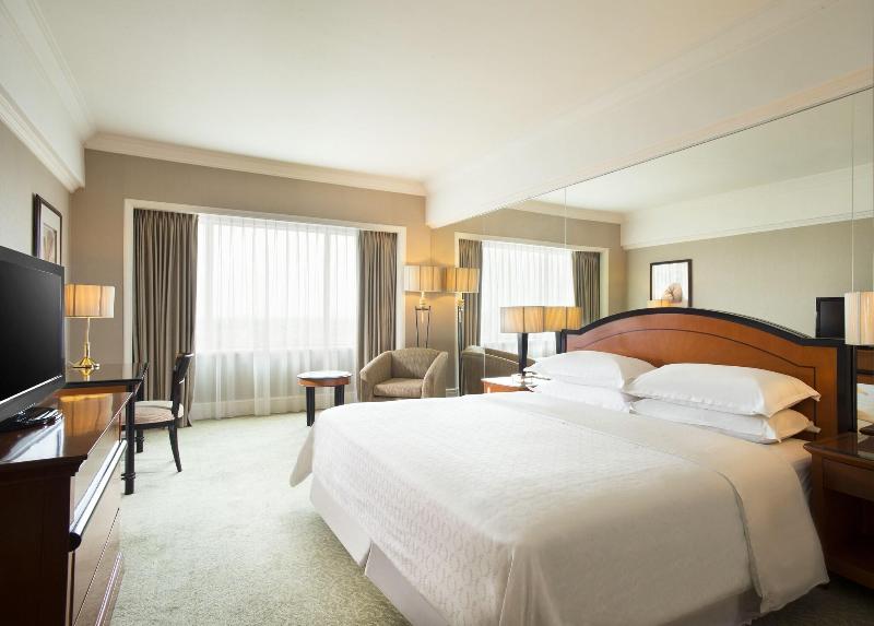 Sheraton Surabaya Hotel & Towers - Oda