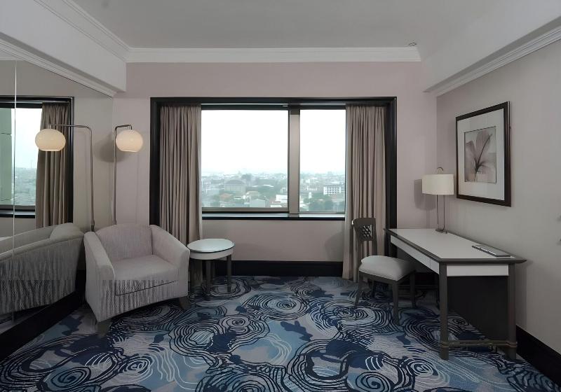 Sheraton Surabaya Hotel & Towers - Oda
