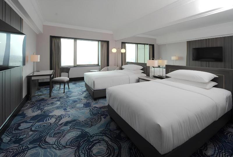 Sheraton Surabaya Hotel & Towers - Oda