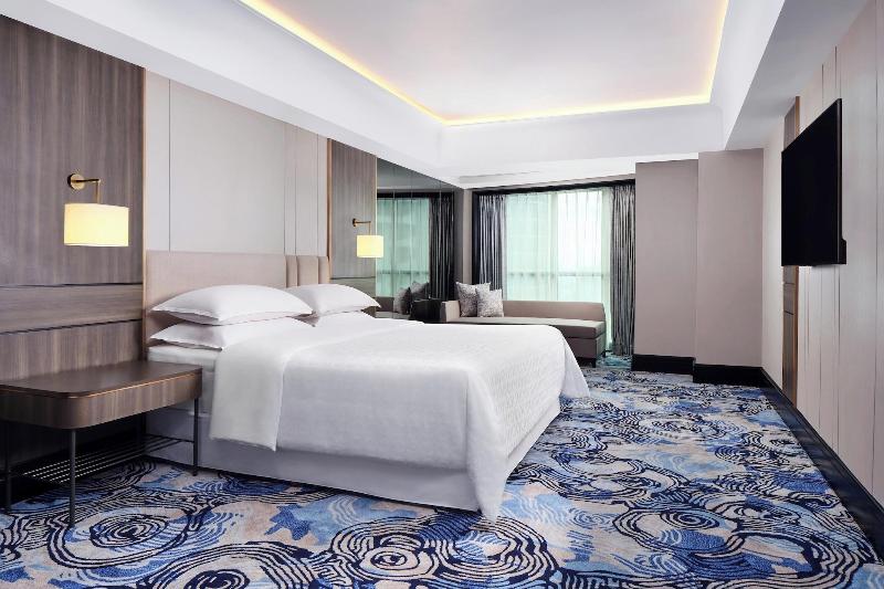 Sheraton Surabaya Hotel & Towers - Oda