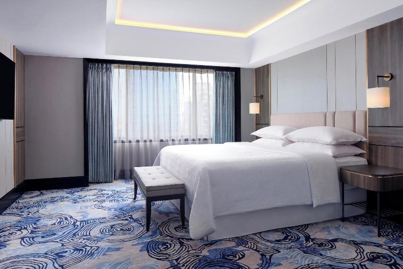 Sheraton Surabaya Hotel & Towers - Oda