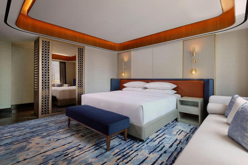 Sheraton Surabaya Hotel & Towers - Oda