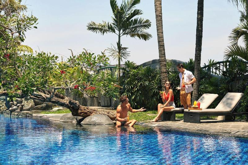 Sheraton Surabaya Hotel & Towers - Havuz