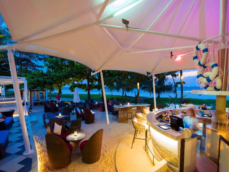 Centara Grand Beach Resort Phuket - Bar