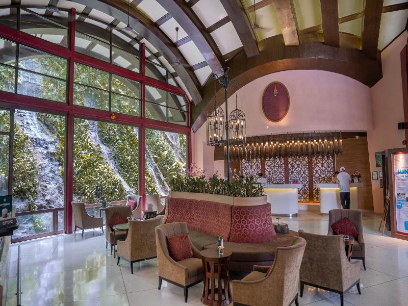 Centara Grand Beach Resort Phuket - Lobi
