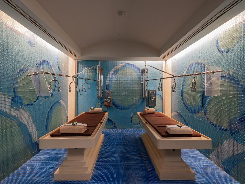 Centara Grand Beach Resort Phuket - Aktivite