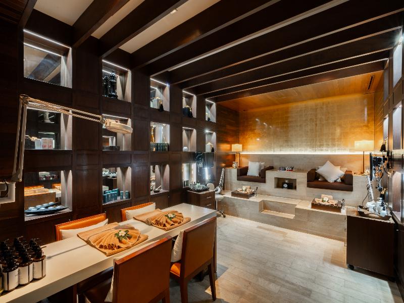 Centara Grand Beach Resort Phuket - Aktivite