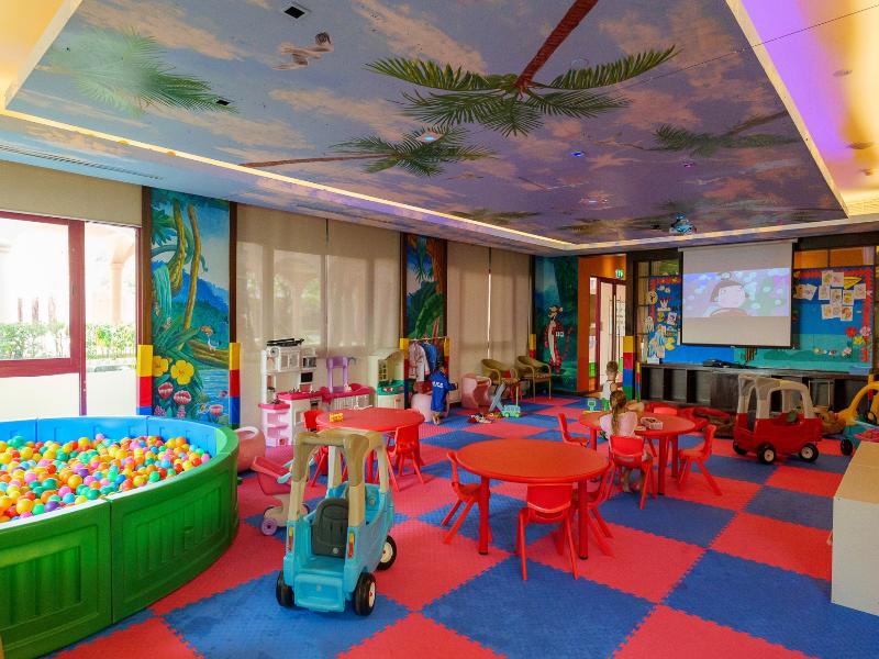 Centara Grand Beach Resort Phuket - Aktivite