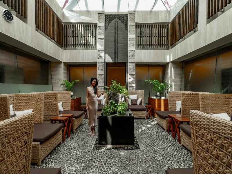 Centara Grand Beach Resort Phuket - Aktivite