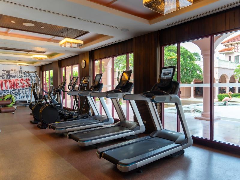 Centara Grand Beach Resort Phuket - Aktivite