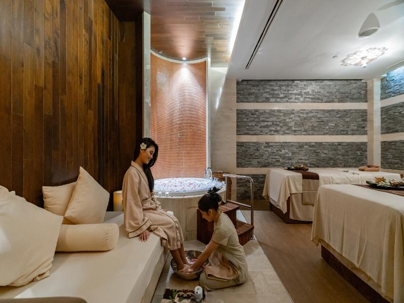 Centara Grand Beach Resort Phuket - Aktivite