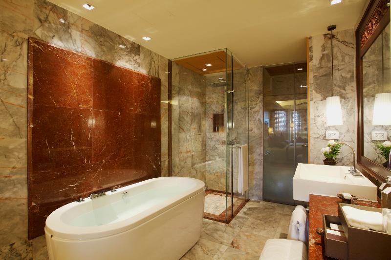 Centara Grand Beach Resort Phuket - Oda