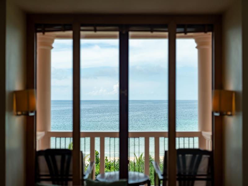 Centara Grand Beach Resort Phuket - Oda